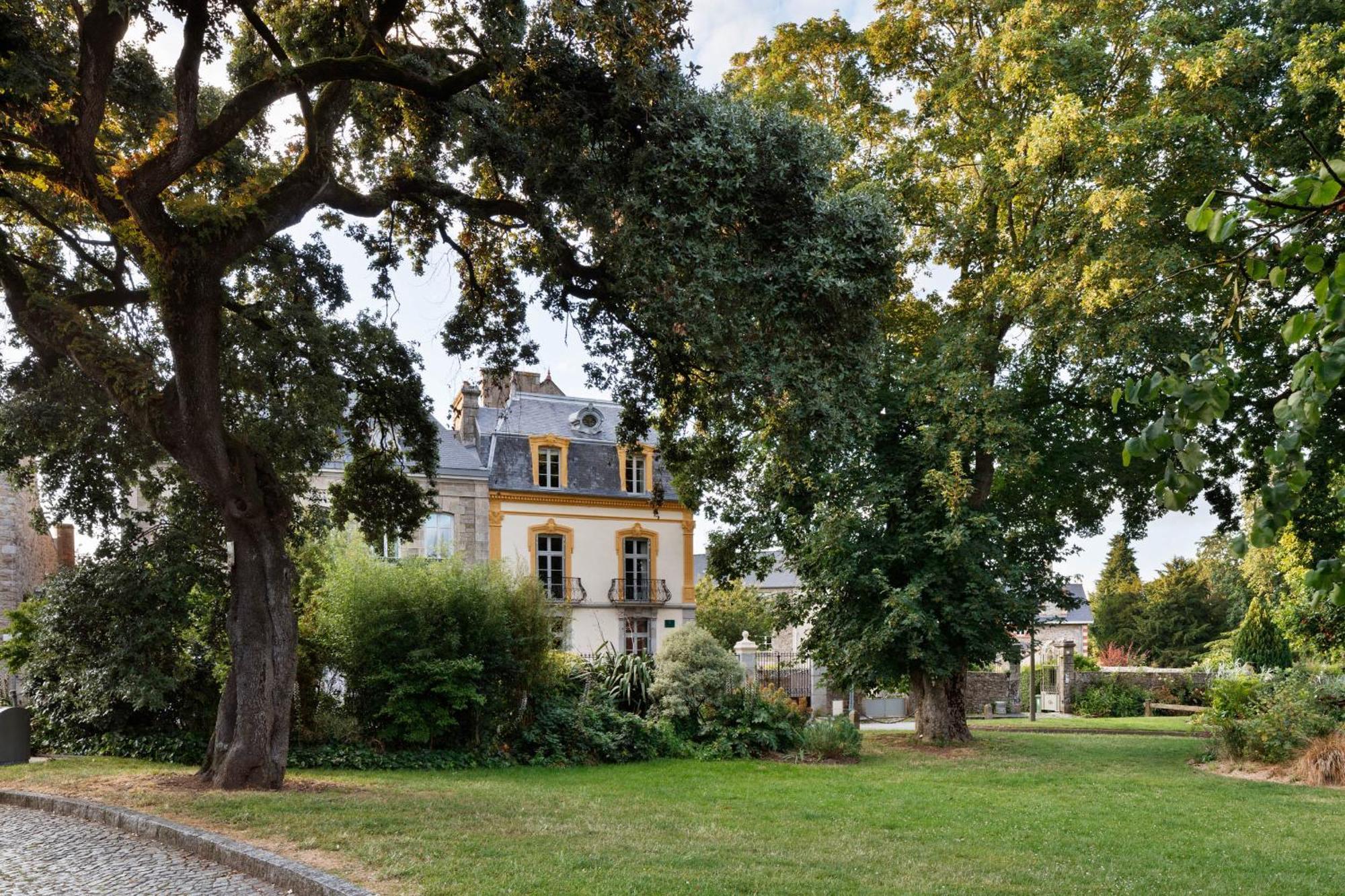 Clos Du Cedre - Chambres D'Hotes D'Exception, Luxury B&B A Dinan Exterior foto